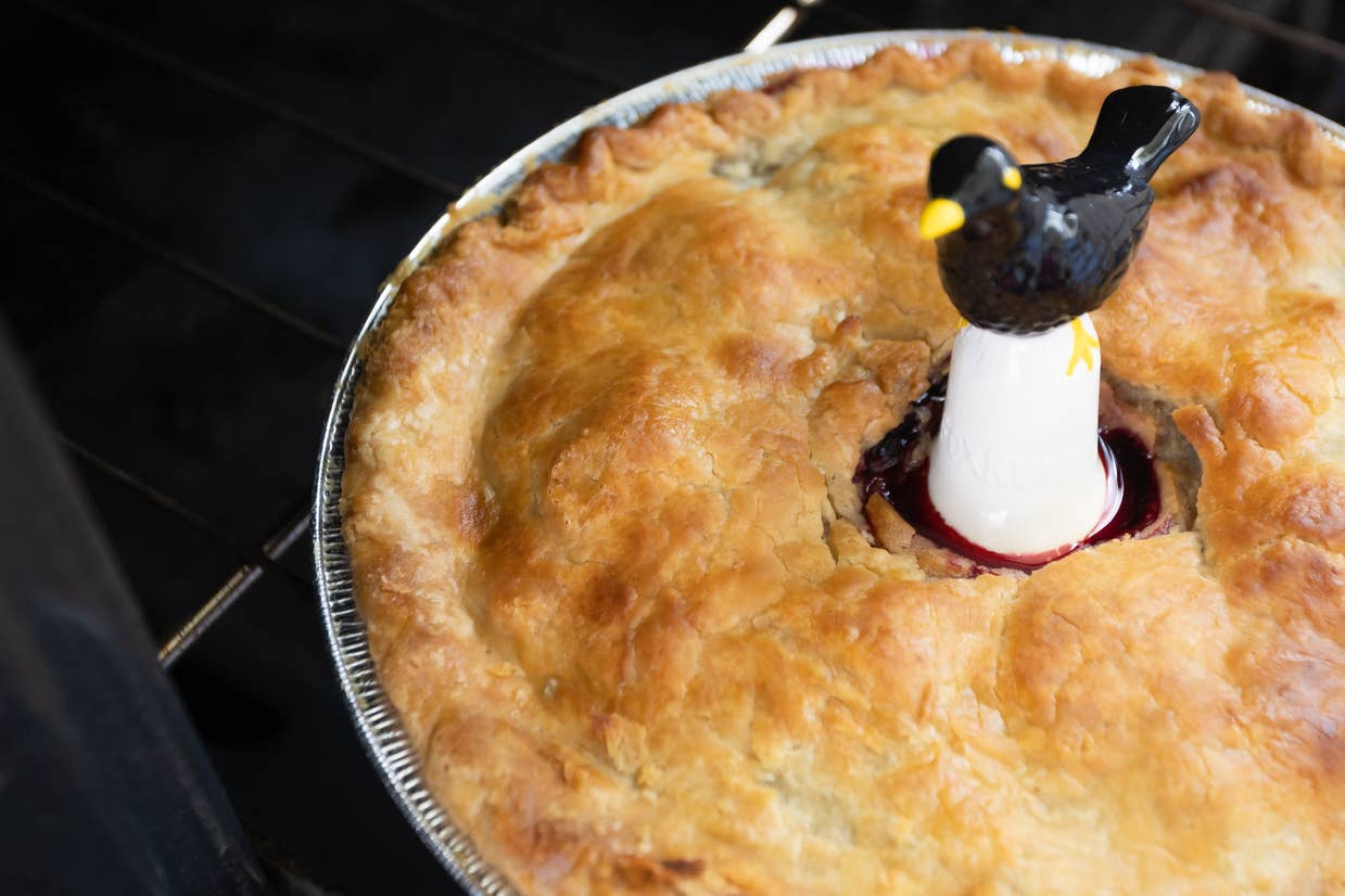 Fox Run Brands - Fox Run Blackbird Pie Vent, Pie Bird For Baking, 3” x 3.25”
