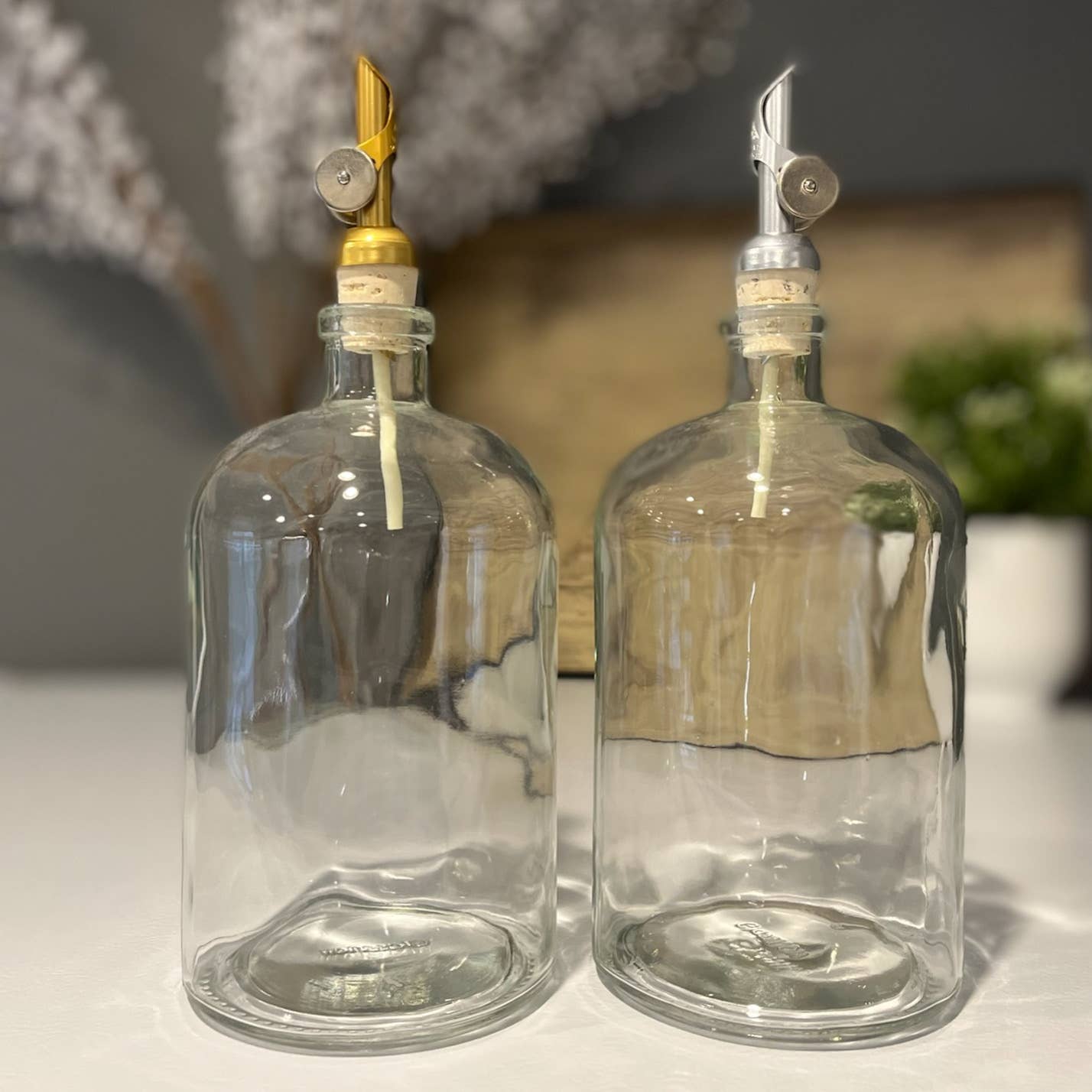 Apothecary Clear Glass Bottle with Weighted Pour Spout: Gold Rubber